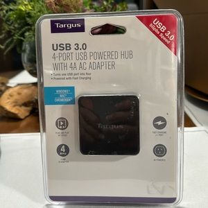 Targus USB 3.0 4-Port Hub with 4A AC Adapter